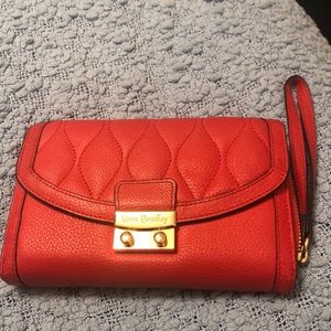 Red Vera Bradley wristlet/clutch